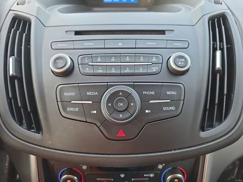 Used 2017 Ford C-MAX SE image 25