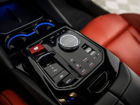 Used 2025 BMW M5 w/ Carbon Package image 28