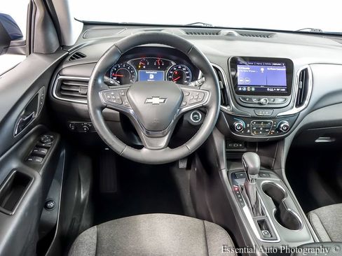 Used 2024 Chevrolet Equinox LT AWD/4WD image 12