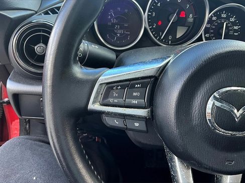 Used 2016 MAZDA MX-5 Miata Sport image 12