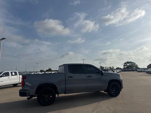 Used 2025 Chevrolet Silverado 1500 Custom w/ LPO, Dark Essentials Package RWD image 23