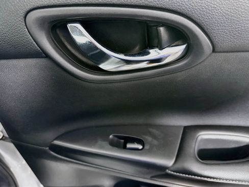 Used 2019 Nissan Sentra S FWD image 30