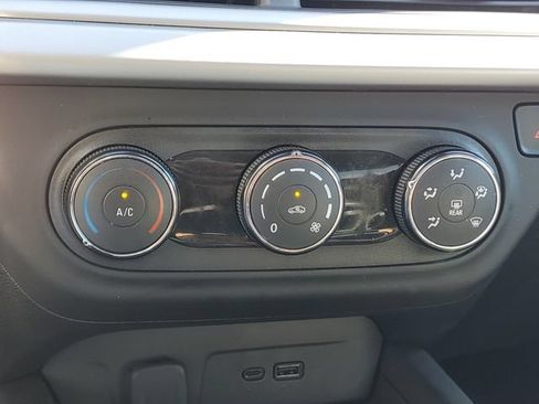 Used 2024 Chevrolet Trax LS FWD image 21