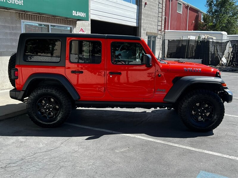Used 2023 Jeep Wrangler Unlimited w/ Cold Weather Group AWD/4WD image 8