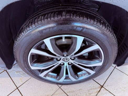 Used 2018 Lexus RX 450h AWD w/ Premium Package image 16