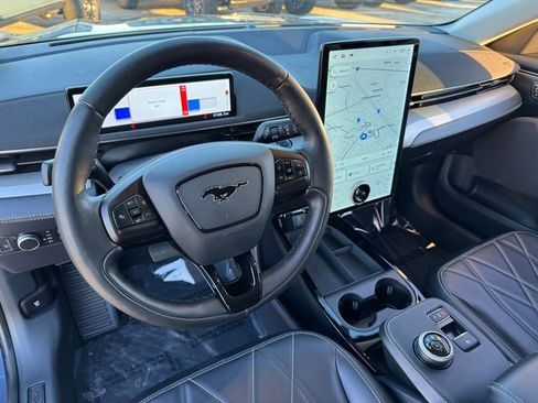 Used 2021 Ford Mustang Mach-E Select w/ Comfort/Appearance Package image 3