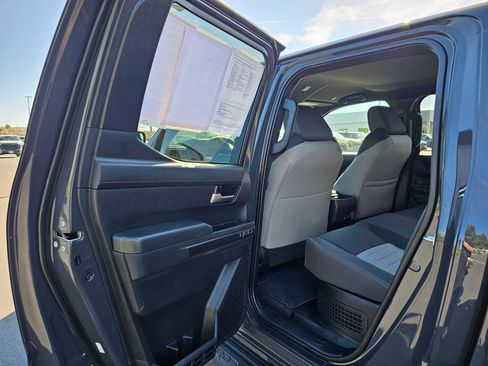 Used 2024 Toyota Tacoma TRD Off-Road image 16