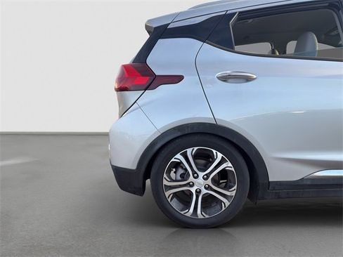 Used 2017 Chevrolet Bolt Premier w/ Driver Confidence II Package image 23