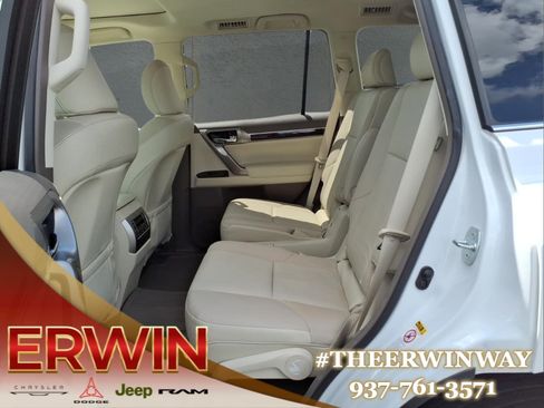 Used 2018 Lexus GX 460 Premium AWD/4WD image 25