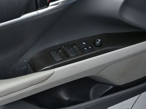 Used 2021 Toyota Camry SE FWD image 11