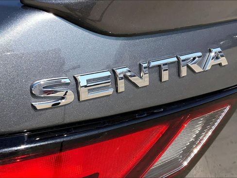 Used 2025 Nissan Sentra SR FWD image 31