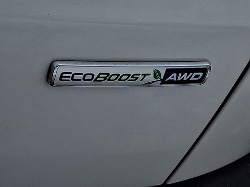 Used 2020 Ford Escape Titanium image 30