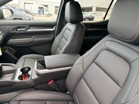 New 2027 GMC Terrain Elevation w/ Elevation Premium Package FWD image 18