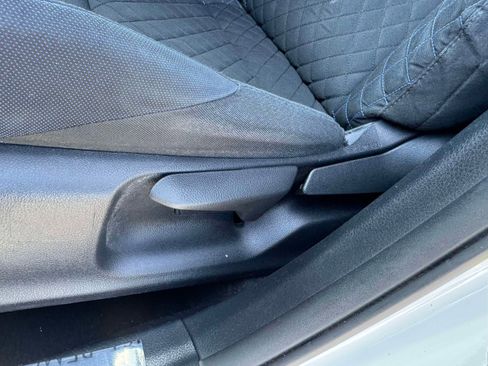 Used 2021 Toyota C-HR XLE FWD image 26