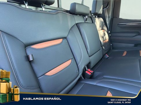 Used 2025 GMC Sierra 1500 AT4 w/ AT4 Premium Package image 30