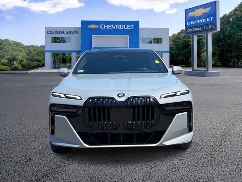 Used 2023 BMW 760i xDrive AWD/4WD image 10