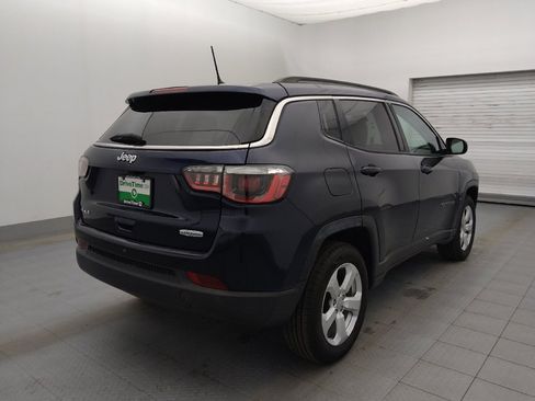 Used 2018 Jeep Compass Latitude w/ Cold Weather Group AWD/4WD image 9