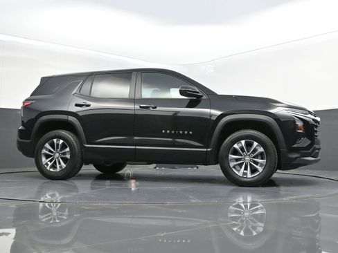 Used 2025 Chevrolet Equinox LT w/ Safety and Technology Package image 41