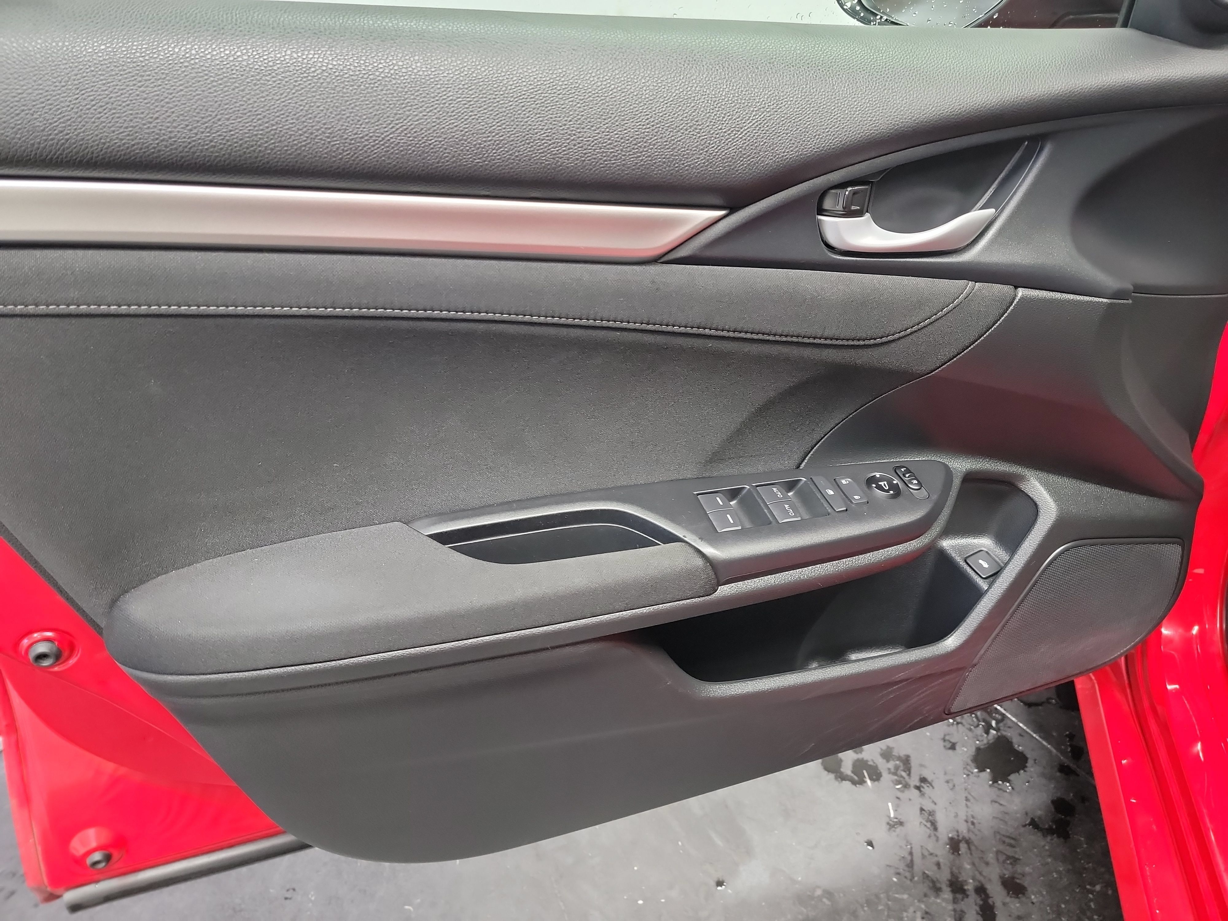 Used 2018 Honda Civic EX image 13