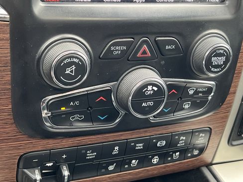 Used 2018 RAM 3500 Laramie image 20