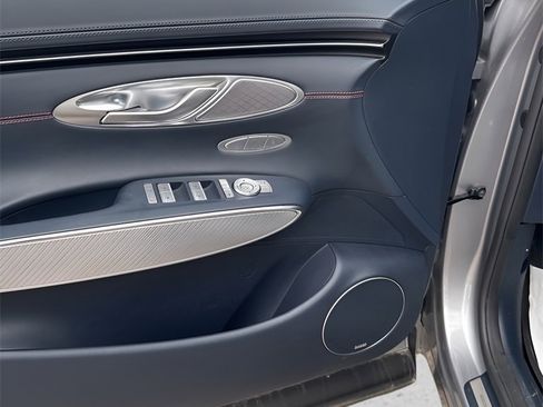 Used 2024 Genesis GV70 2.5T w/ Sport Prestige Package image 12