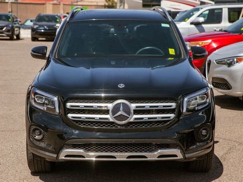Used 2021 Mercedes-Benz GLB 250 4MATIC image 3
