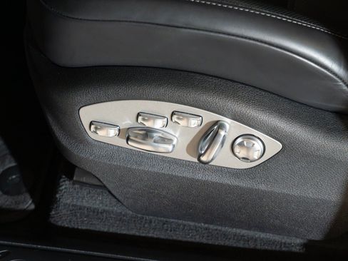 Certified 2026 Porsche Macan AWD/4WD image 14