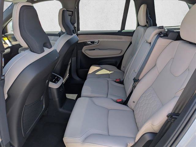 New 2026 Volvo XC90 T8 Plus w/ Protection Package Premier AWD/4WD image 17