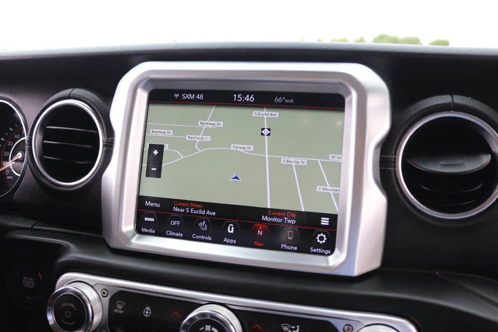 Used 2021 Jeep Wrangler Unlimited Sahara w/ Uconnect 4C Nav & Sound Group AWD/4WD image 28
