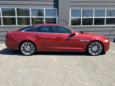 Used 2011 Jaguar XJ XJ Sedan 4D image 7