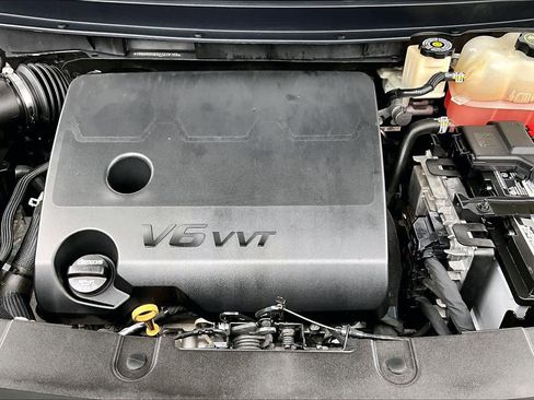 Used 2019 Chevrolet Traverse LT FWD image 32