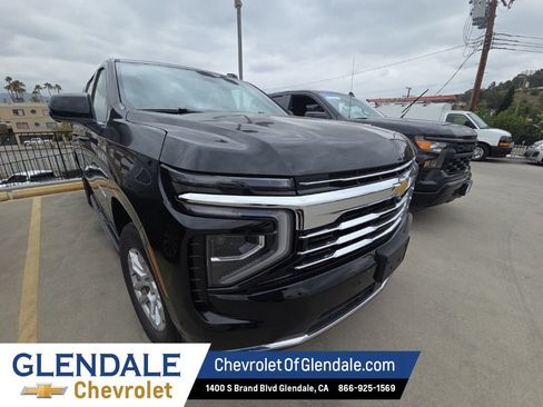 Certified 2025 Chevrolet Suburban LT AWD/4WD image 9