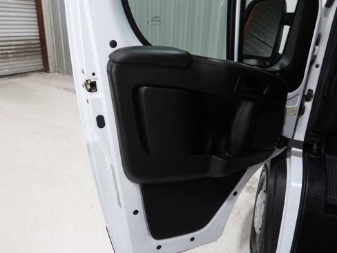 Used 2025 RAM ProMaster 2500 w/ Convenience Group FWD image 20