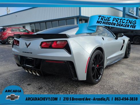 Used 2019 Chevrolet Corvette Grand Sport w/ Carbon Flash Badge Package RWD image 4
