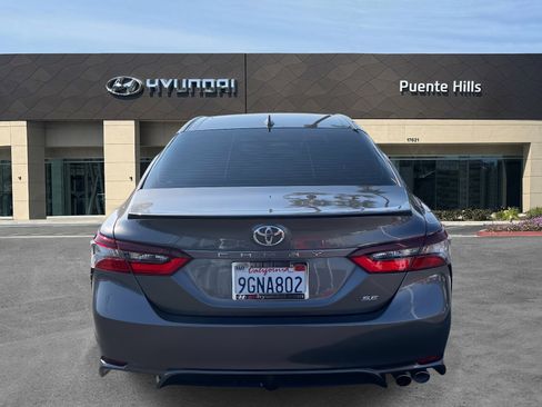 Used 2023 Toyota Camry SE image 5