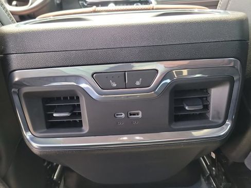 Used 2024 GMC Sierra 2500 Denali Ultimate AWD/4WD image 16
