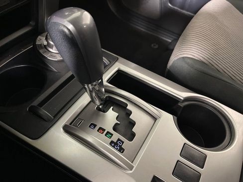 Used 2018 Toyota 4Runner 4WD image 22