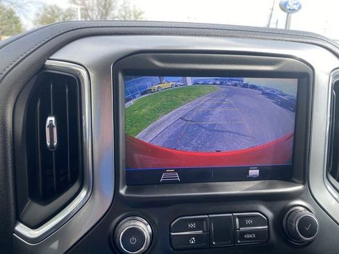 Used 2021 Chevrolet Silverado 1500 LT Trail Boss w/ Bed Protection Package image 31