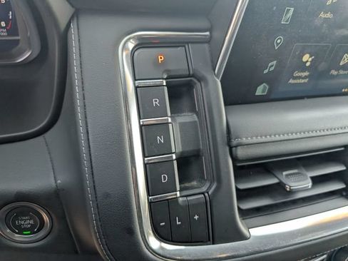 Used 2024 Chevrolet Tahoe Z71 w/ Luxury Package AWD/4WD image 24