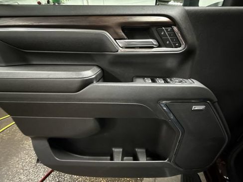 Used 2024 GMC Sierra 3500 SLT w/ SLT Premium Package AWD/4WD image 12