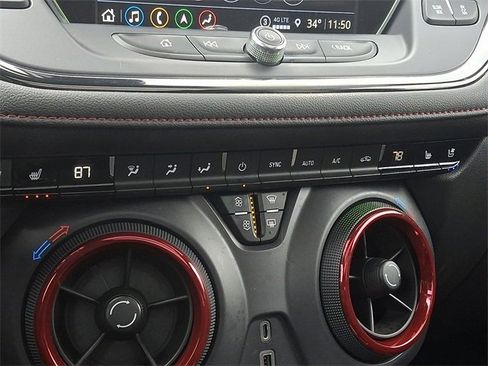 Used 2021 Chevrolet Blazer RS w/ Enhanced Convenience Package image 9