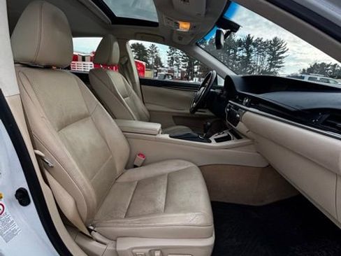 Used 2014 Lexus ES 350 w/ Luxury Package image 13
