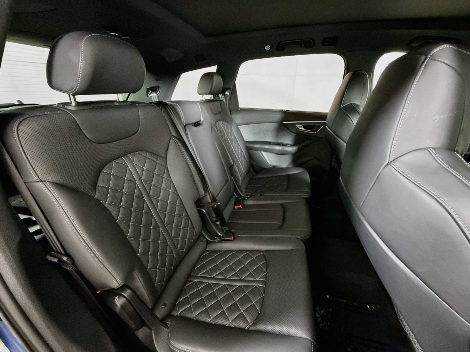 Certified 2025 Audi SQ7 Prestige AWD/4WD image 27