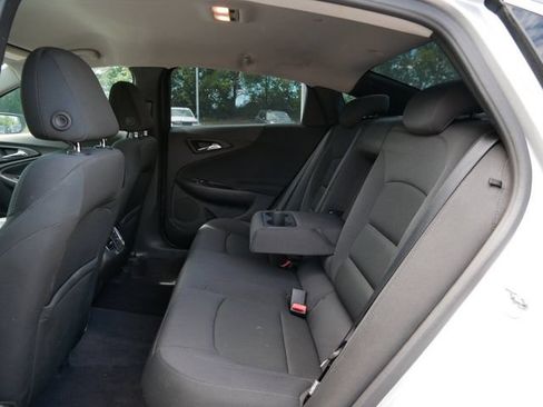 Used 2017 Chevrolet Malibu Hybrid FWD image 11