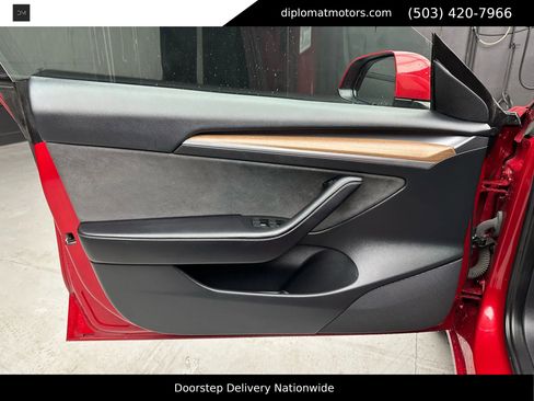 Used 2023 Tesla Model 3 Performance image 22