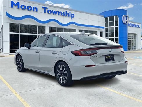 Used 2024 Honda Civic EX-L image 4