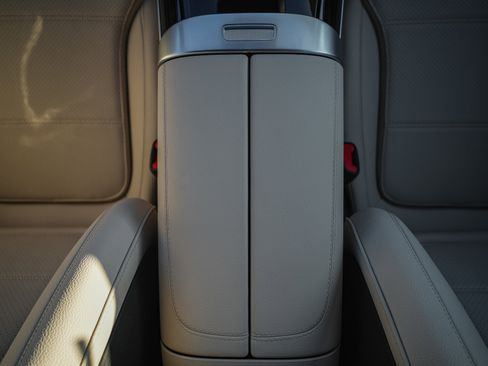 New 2026 Mercedes-Benz C 300 4MATIC Sedan image 22