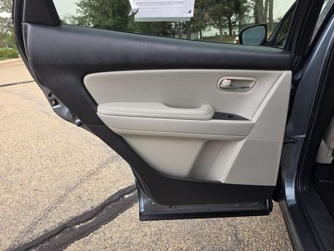 Used 2010 MAZDA CX-9 Touring w/ Moonroof & Bose Audio Pkg FWD image 16