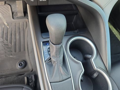 Used 2021 Toyota Camry LE image 19