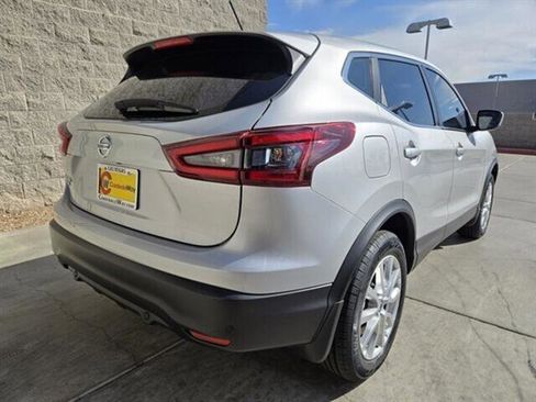 Used 2021 Nissan Rogue Sport S image 5